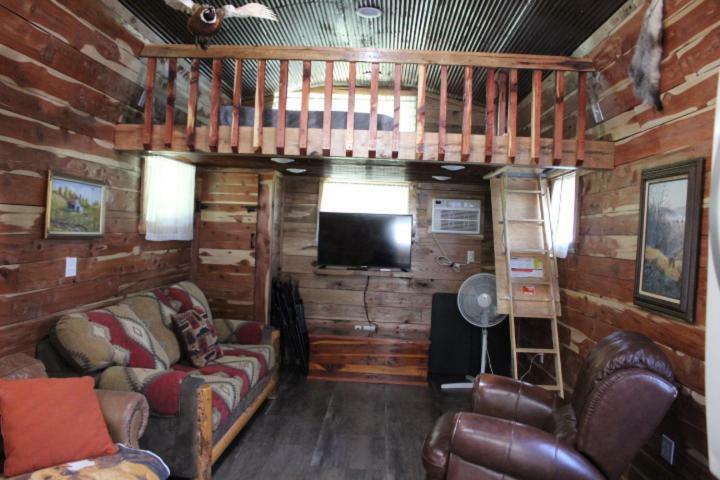 Amish Made Cedar Cabin With A Loft On A Buffalo Farm Close To The Buffalo River Marshall Exteriér fotografie