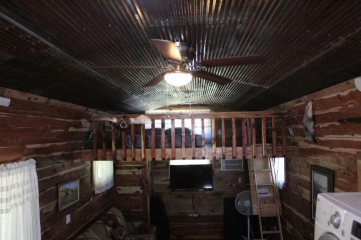 Amish Made Cedar Cabin With A Loft On A Buffalo Farm Close To The Buffalo River Marshall Exteriér fotografie